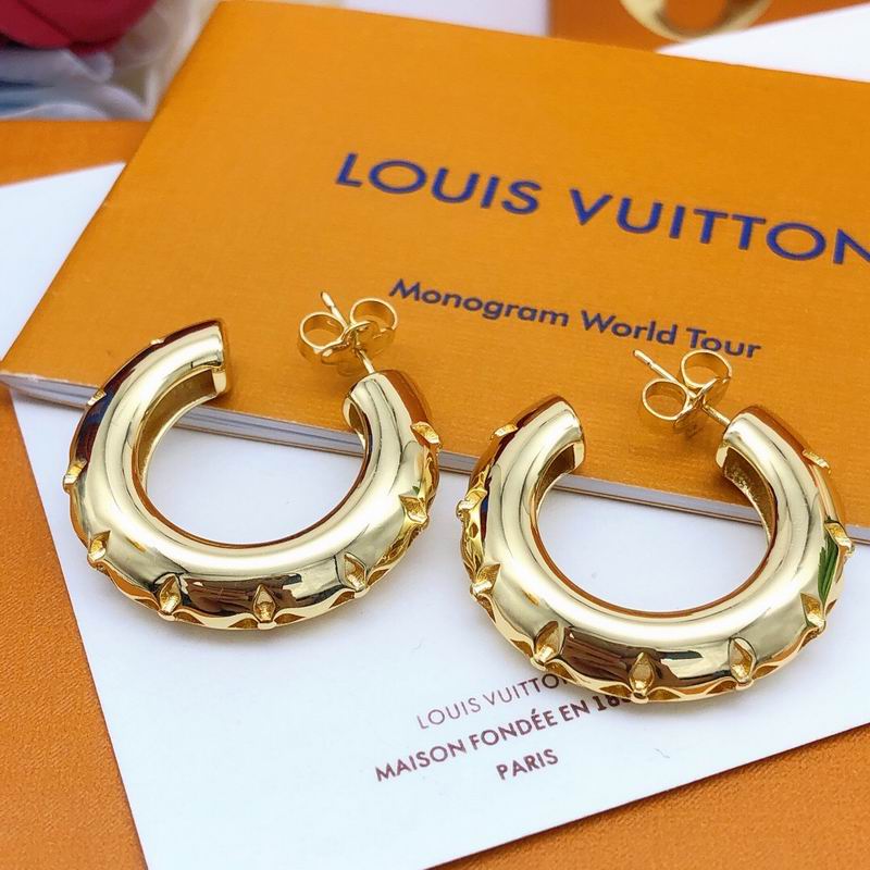 LV Earring 05yxs87 (10)