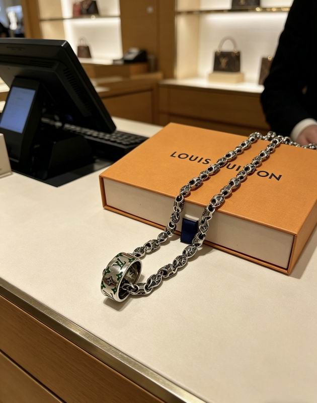 LV Necklace 04yxs27 (5)
