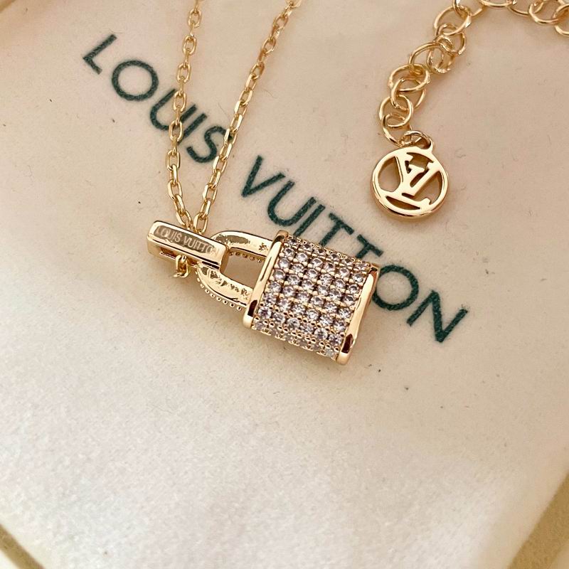 LV Necklace 04yxs42 (9)