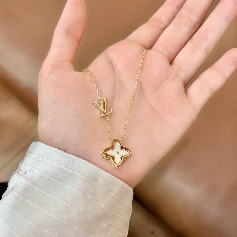 LV Necklace 04yxs43 (6)