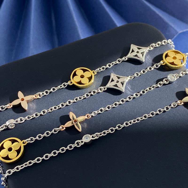 LV Necklace 04yxs51 (2)