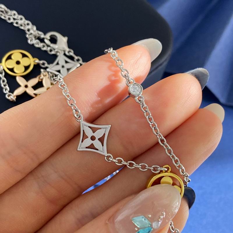LV Necklace 04yxs51 (8)