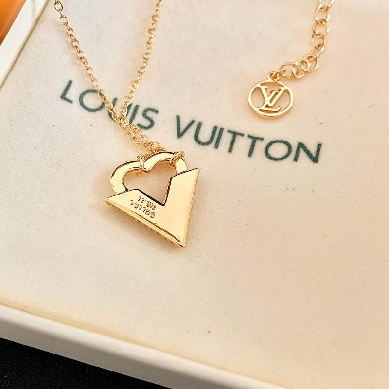 LV Necklace 04yxs60 (3)