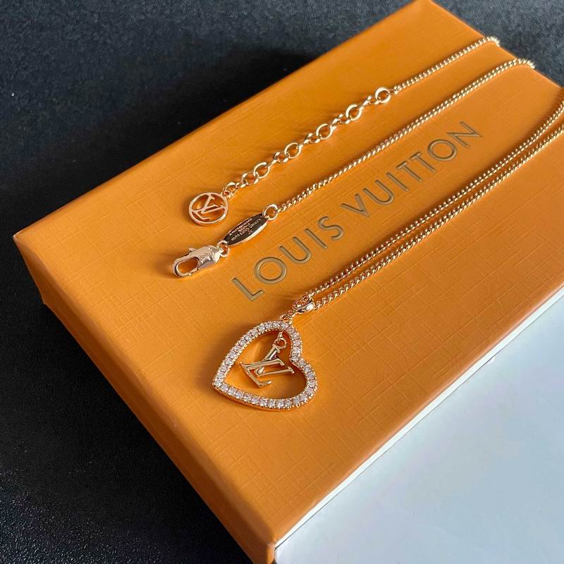 LV Necklace 04yxs63 (2)