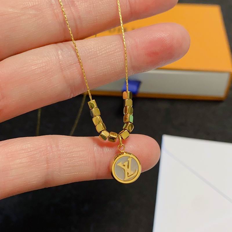 LV Necklace 04yxs64 (5)