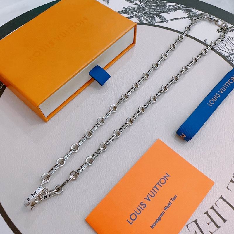 LV Necklace 04yxs66 (3)