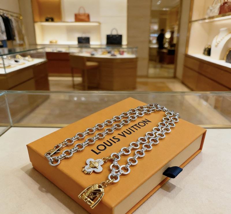 LV Necklace 04yxs78 (5)