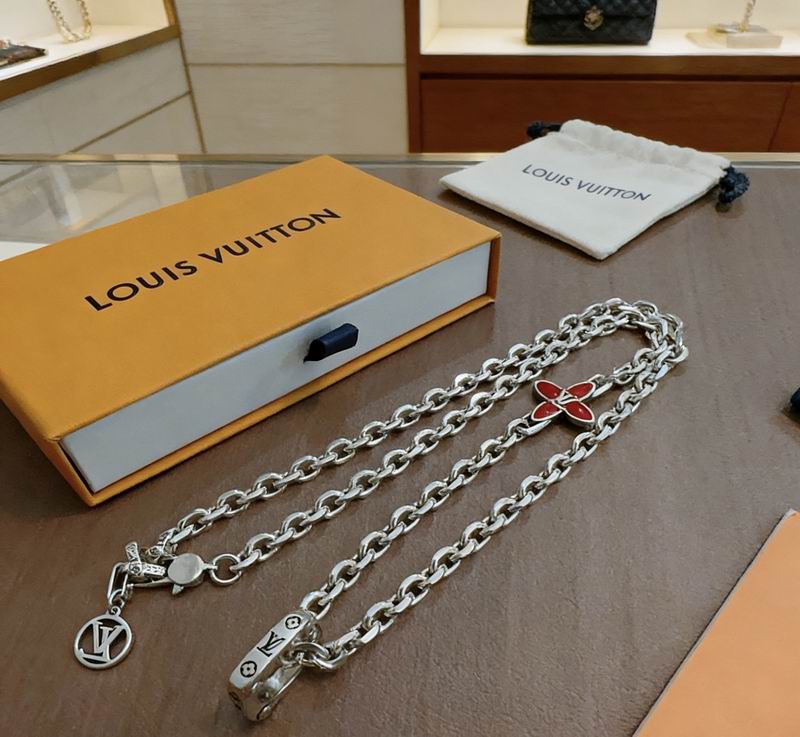 LV Necklace 04yxs83 (3)
