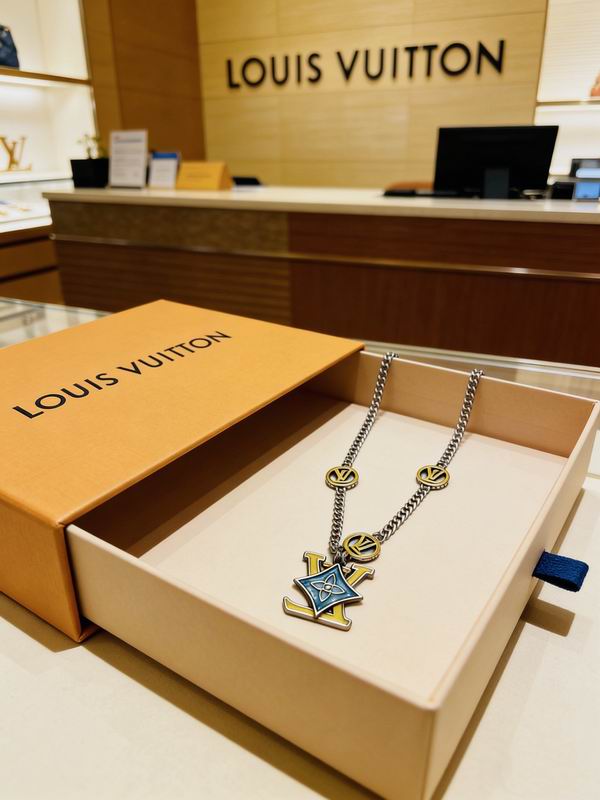 LV Necklace 05yxs03 (1)