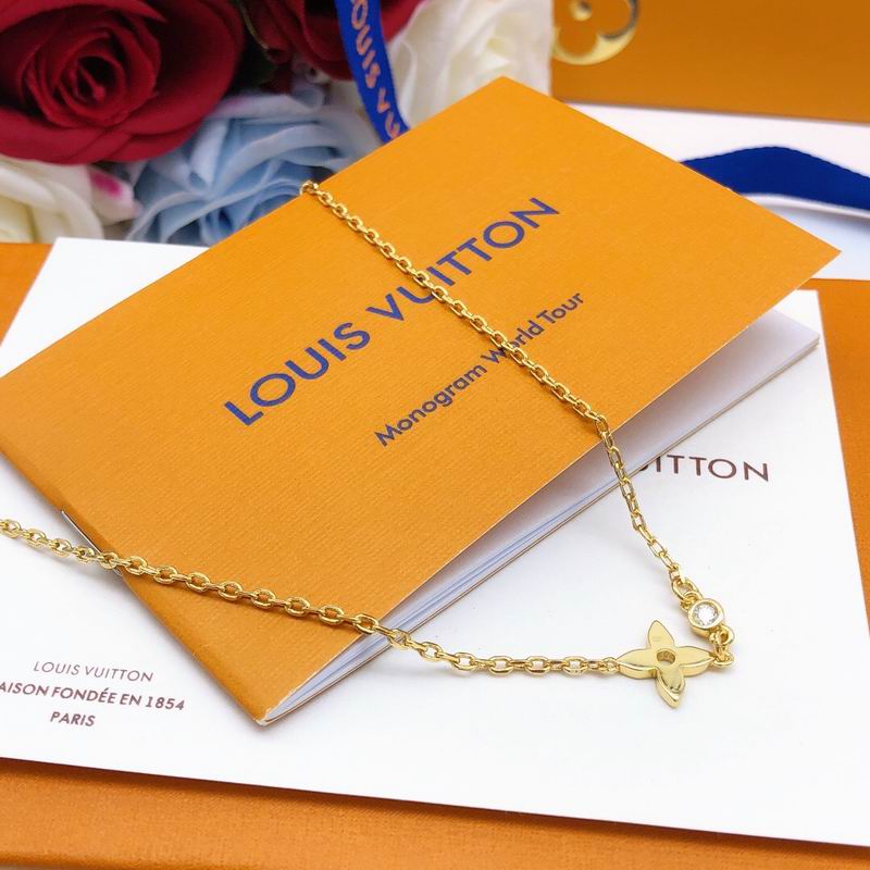 LV Necklace 05yxs24 (2)