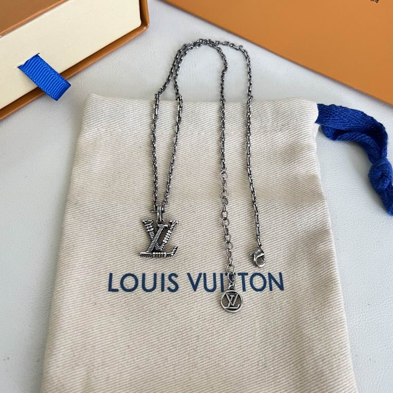 LV Necklace 05yxs29 (7)