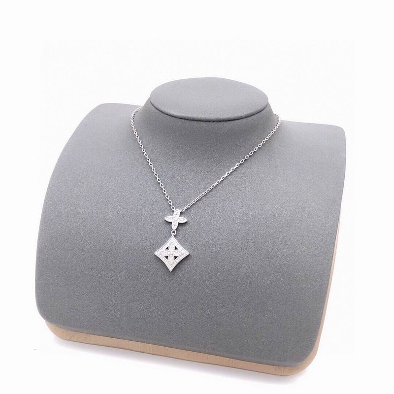 LV Necklace 05yxs40 (6)