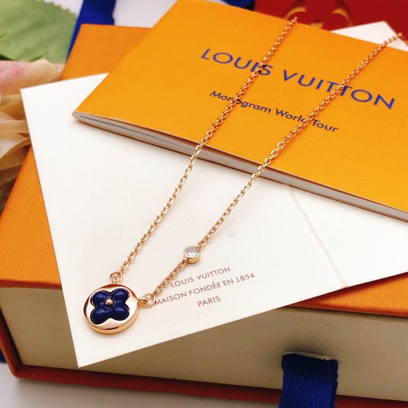 LV Necklace 05yxs59 (2)