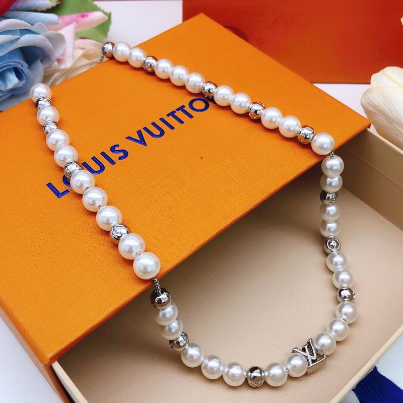 LV Necklace 05yxs60 (5)