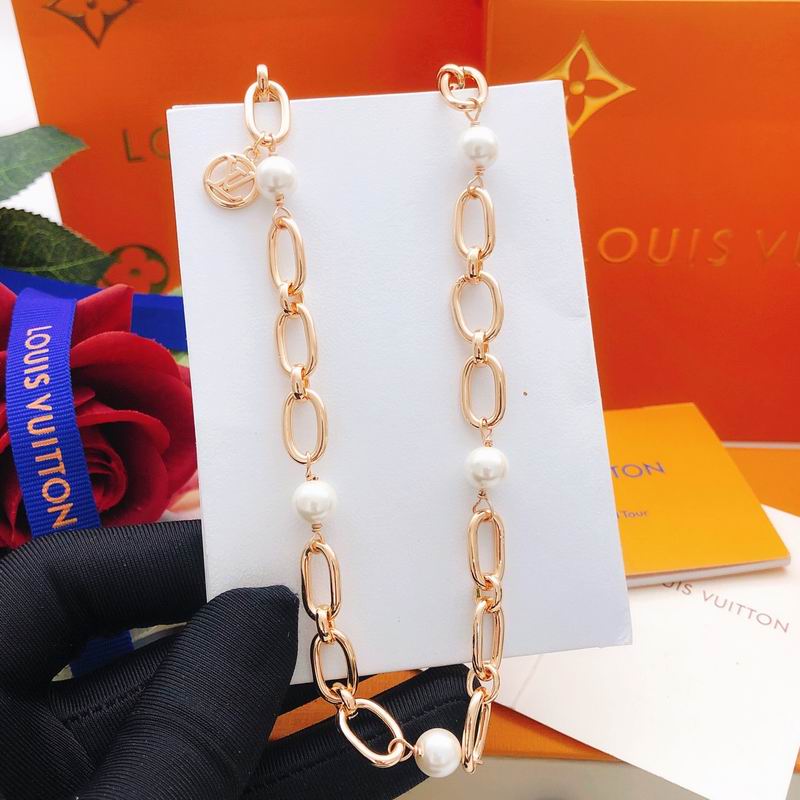 LV Necklace 05yxs63 (10)