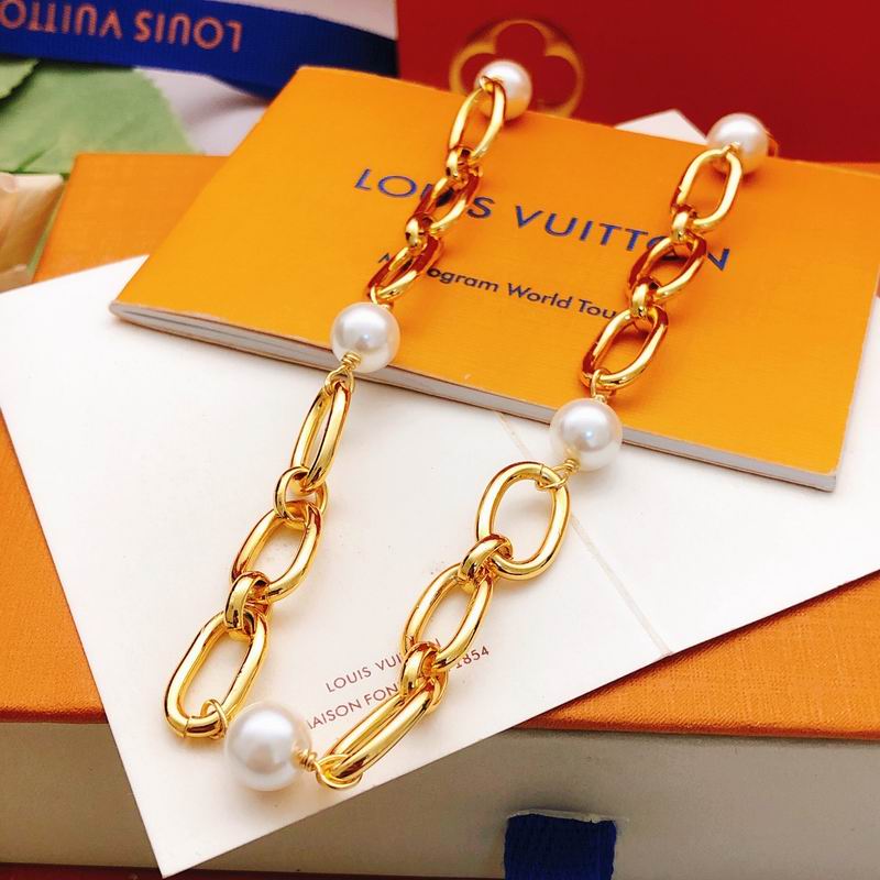 LV Necklace 05yxs63 (13)
