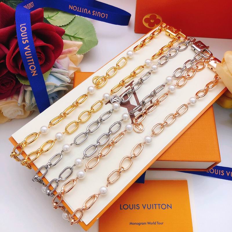 LV Necklace 05yxs63 (17)