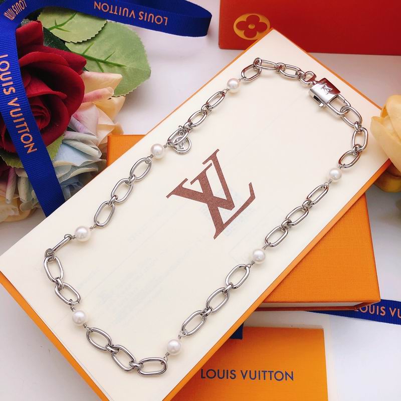 LV Necklace 05yxs63 (6)