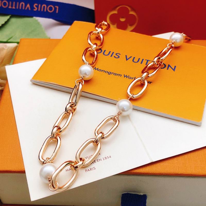 LV Necklace 05yxs63 (7)