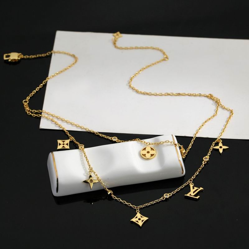 LV Necklace 05yxs64 (3)
