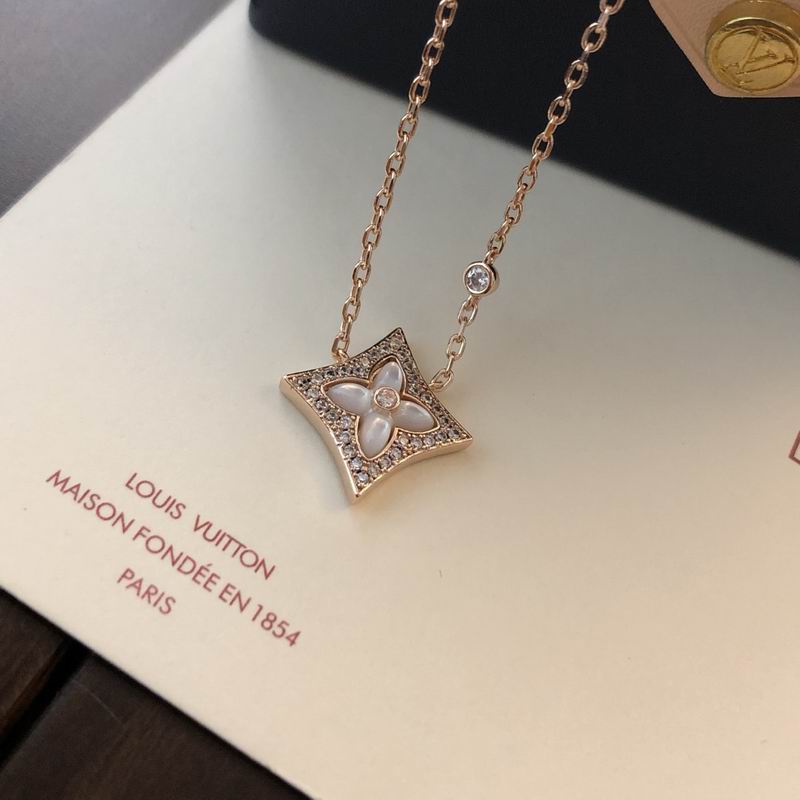 LV Necklace 05yxs71 (5)
