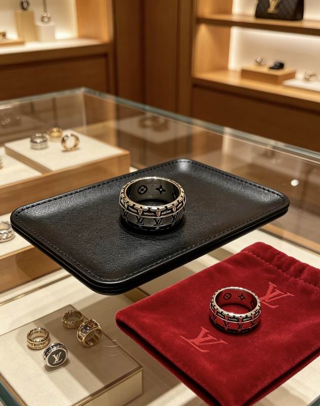 LV Ring 05yxs17 (10)