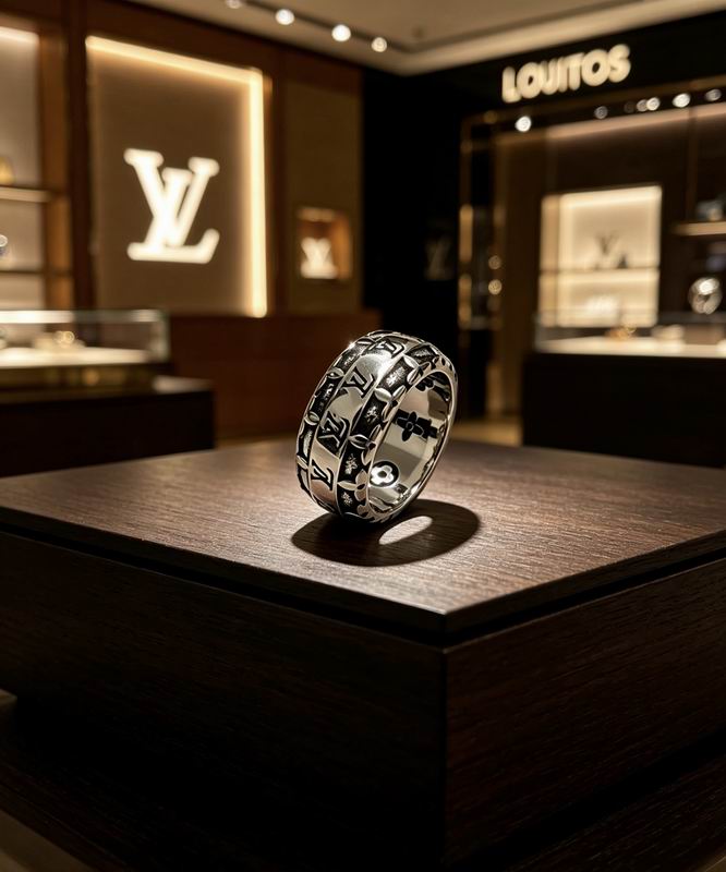 LV Ring 05yxs17 (9)