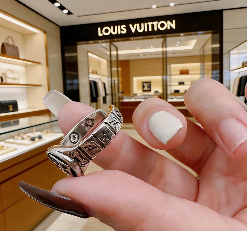 LV Ring 05yxs18 (7)