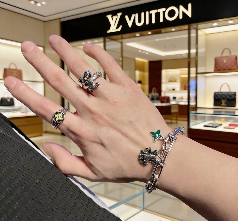 LV Ring 05yxs19 (4)