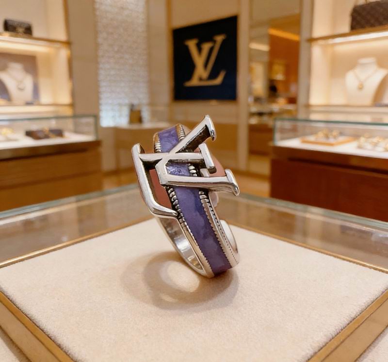 LV Ring 05yxs20 (7)