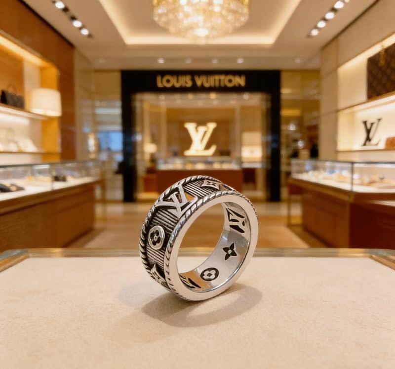 LV Ring 05yxs21 (1)