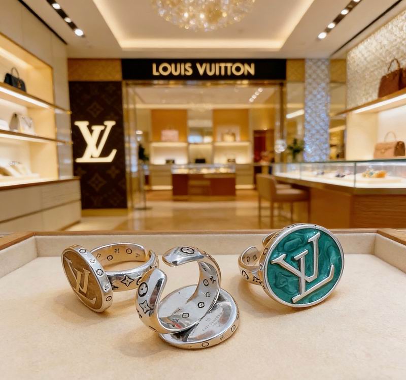 LV Ring 05yxs23 (3)