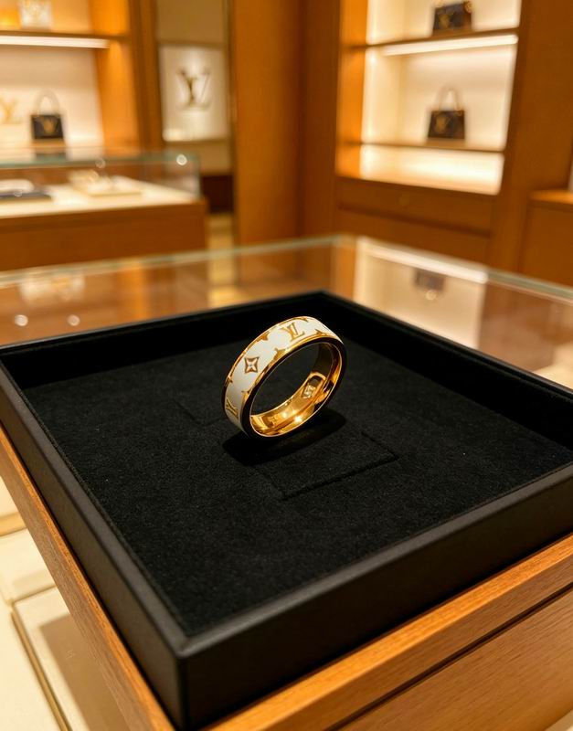 LV Ring 05yxs30 (9)