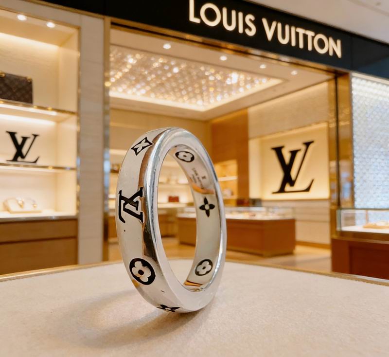 LV Ring 05yxs31 (1)