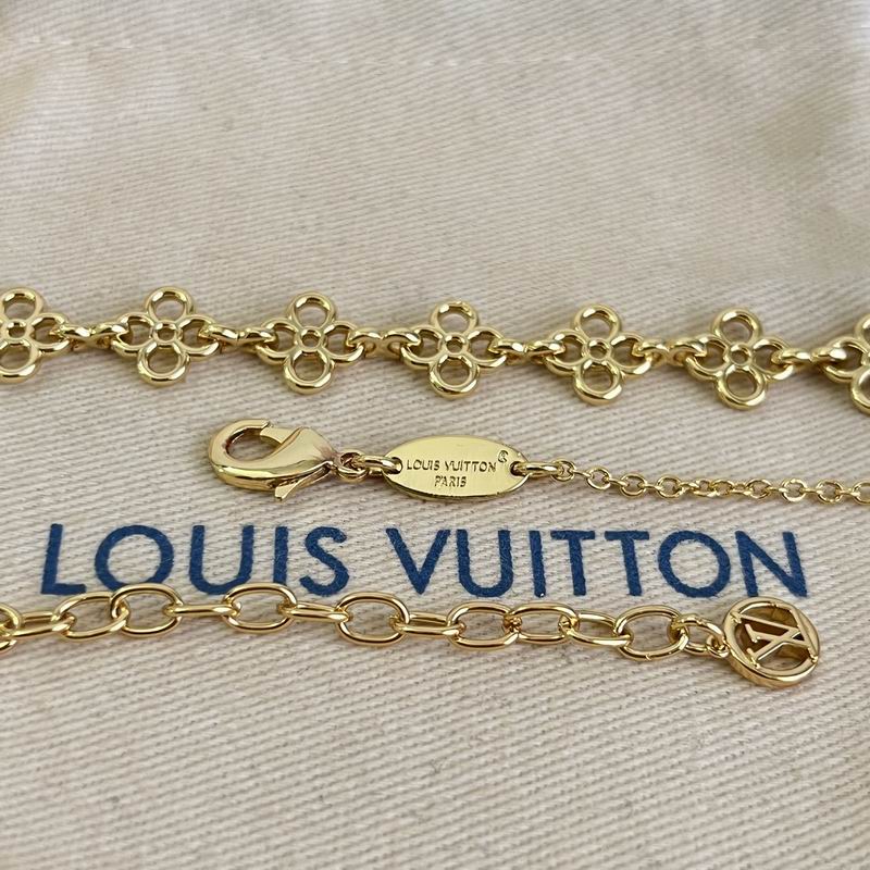 LV Suits 04yxs43 (24)