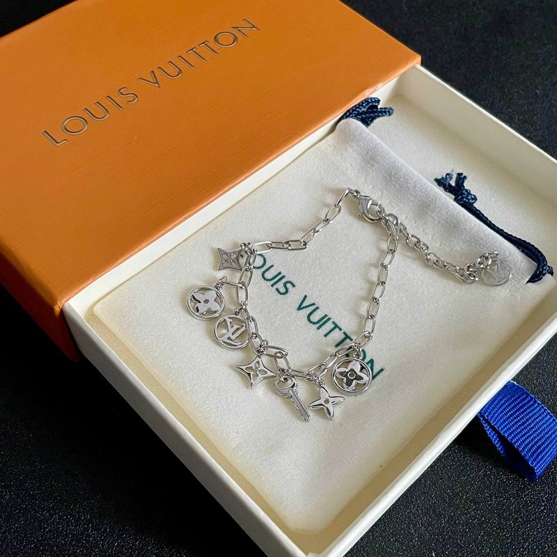 LV Suits 05yxs05 (3)