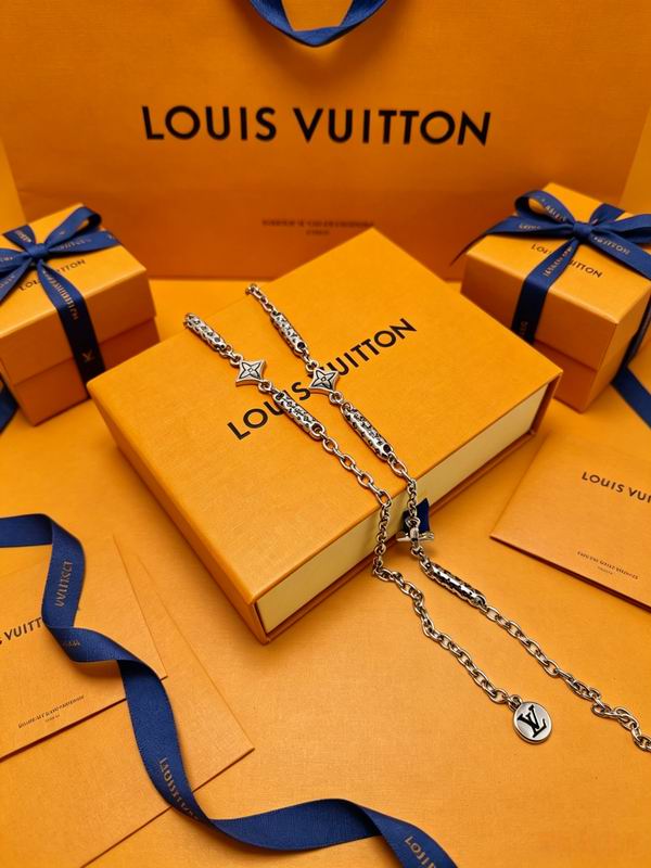 LV Suits 05yxs09 (3)