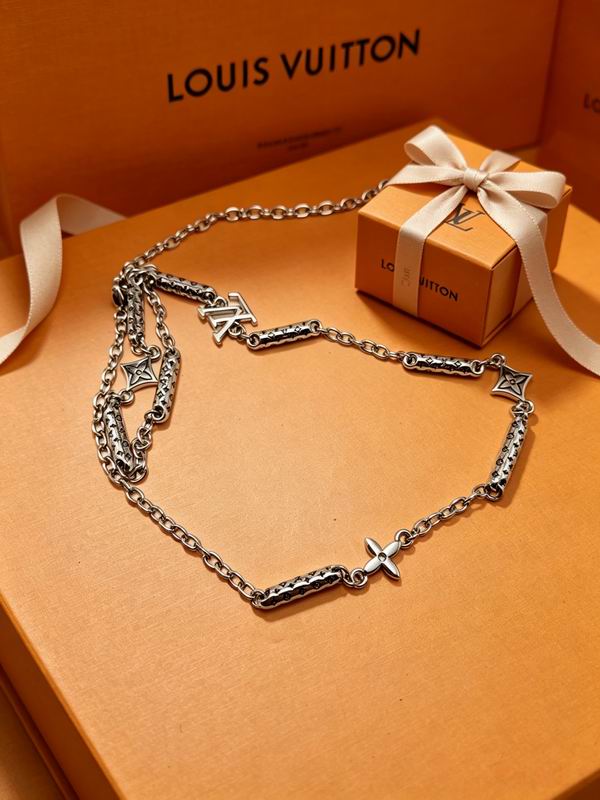 LV Suits 05yxs09 (4)