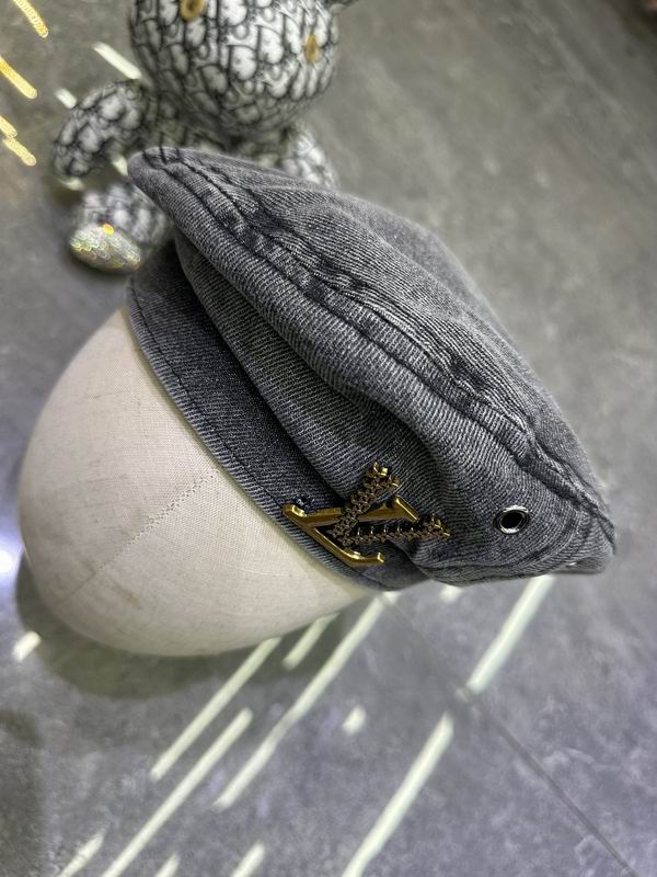 LV beret dx (11)
