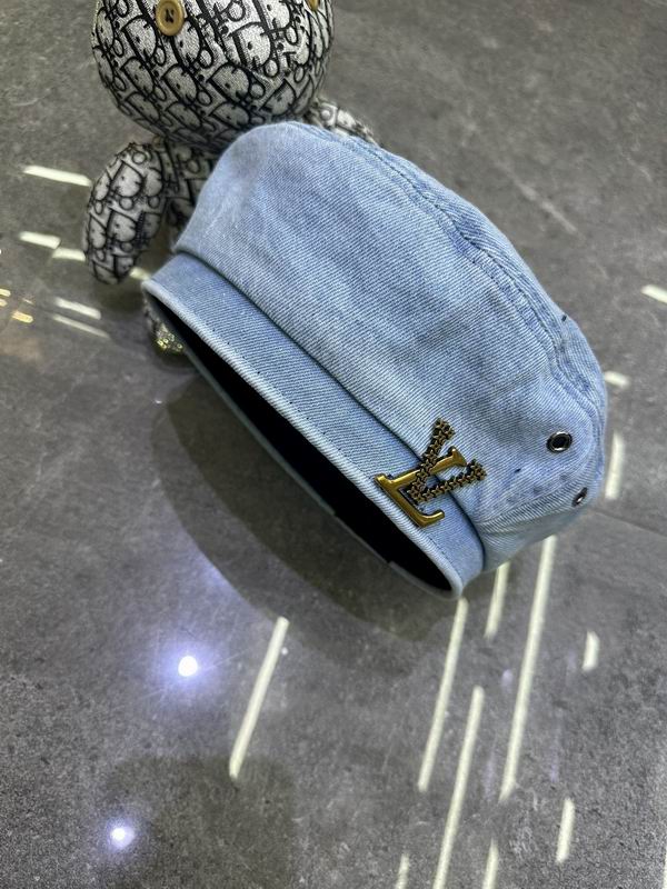 LV beret dx (18)