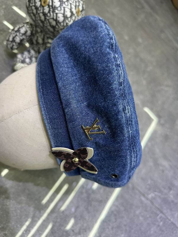 LV beret dx (5)
