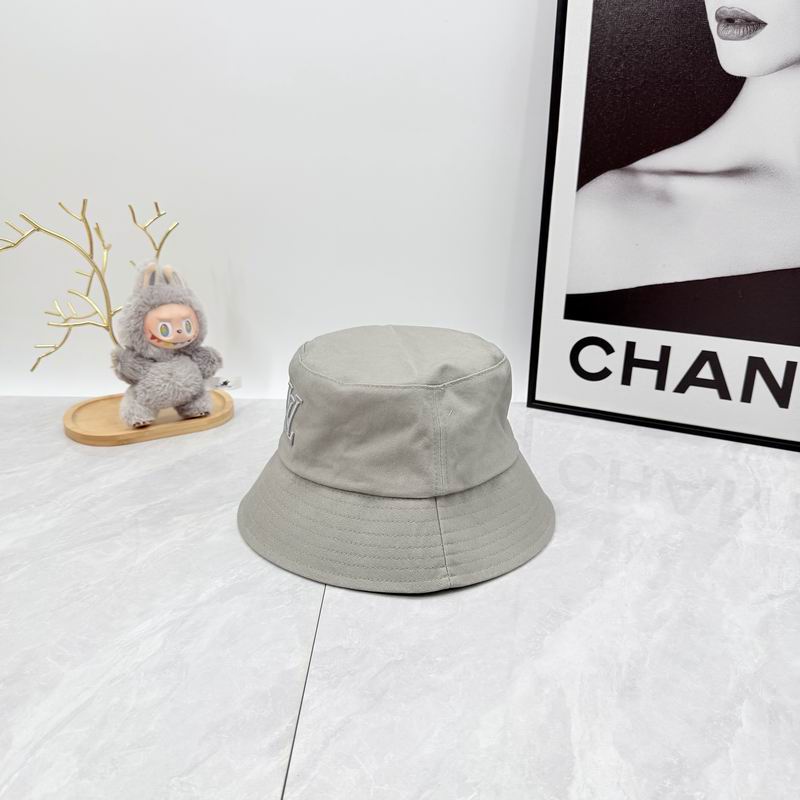 LV hat dx (33)