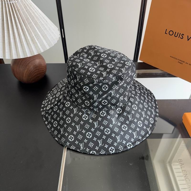 LV hat dx (443)