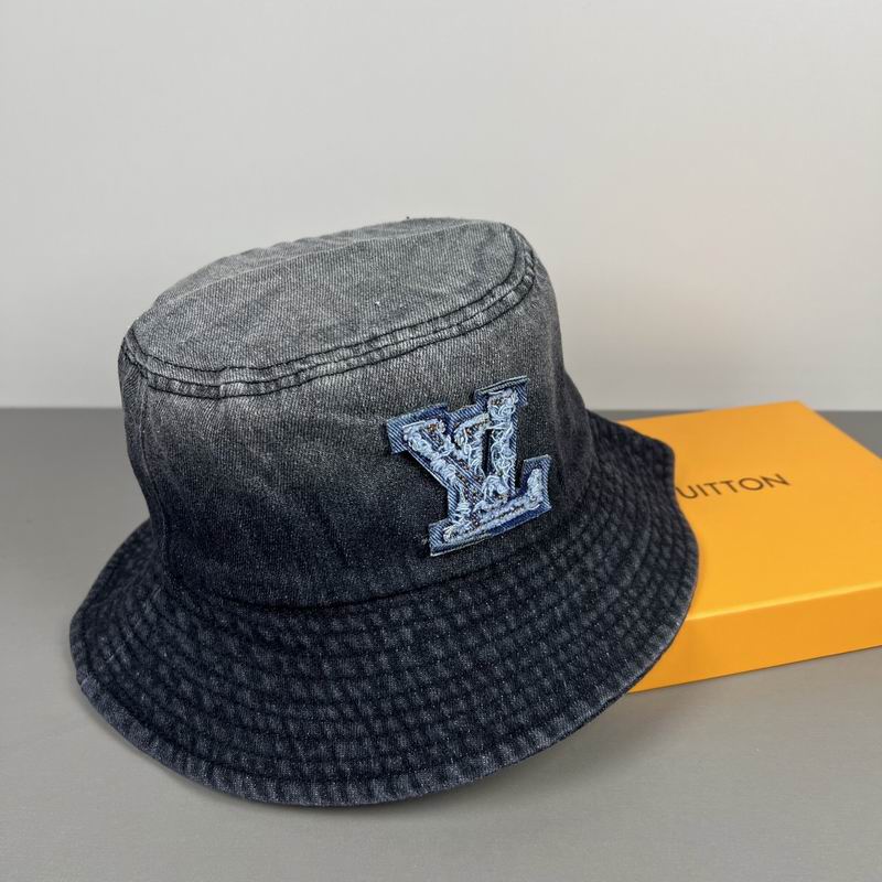LV hat dx (635)