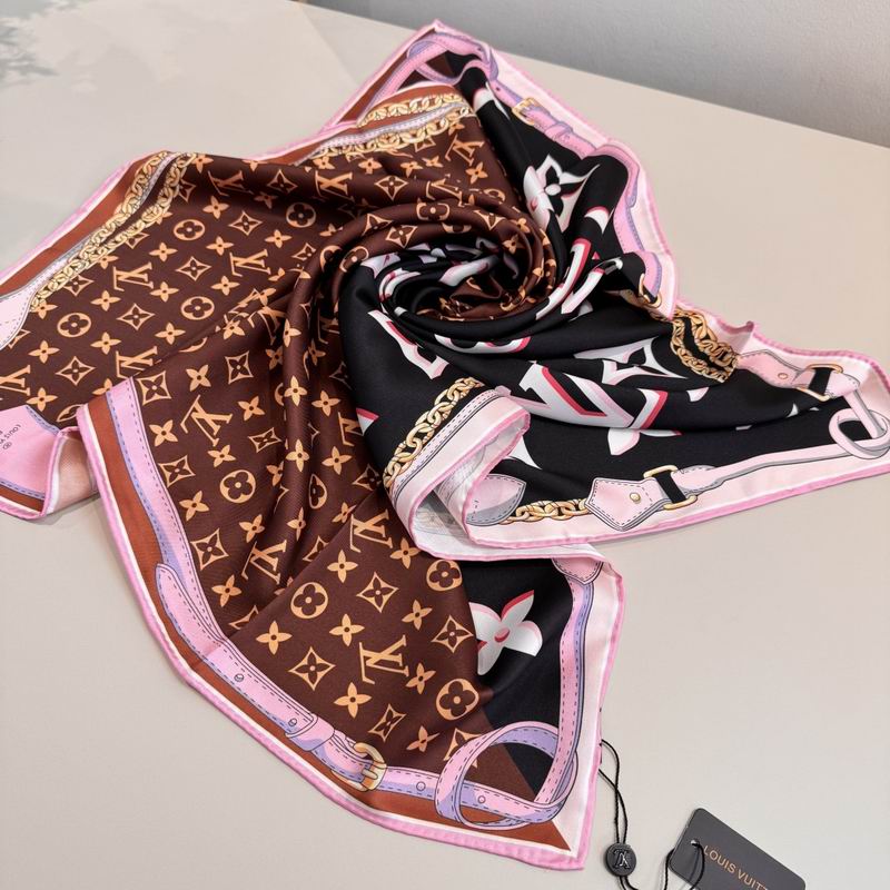 LV silk scarf 90X90cm E06 (2)