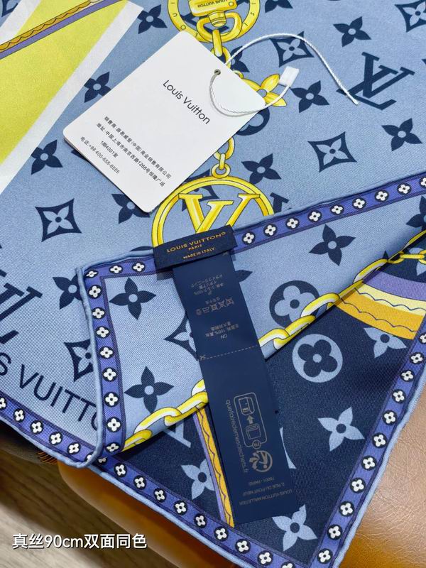 LV silk scarf 90X90cm E31 (12)