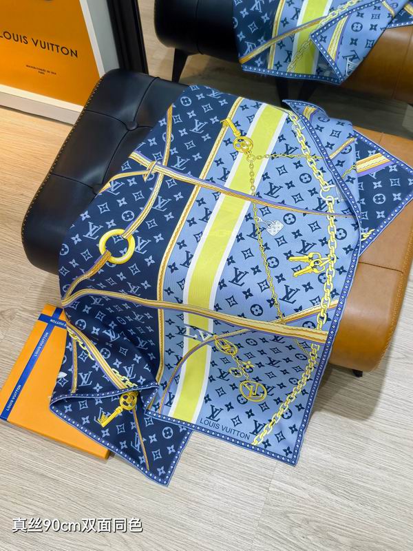 LV silk scarf 90X90cm E31 (14)