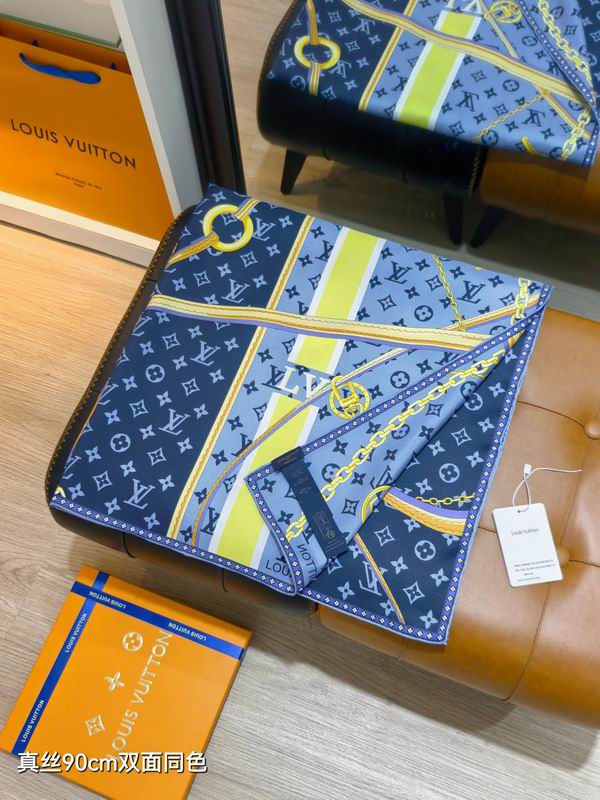 LV silk scarf 90X90cm E31 (15)