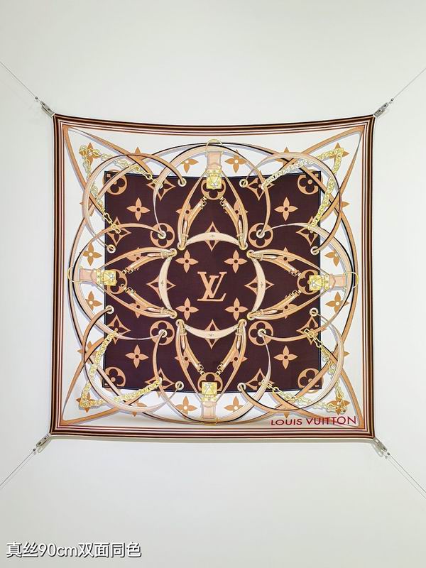 LV silk scarf hm (1)