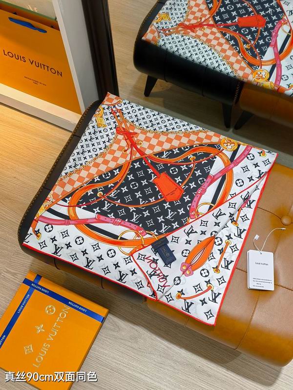 LV silk scarf hm (104)